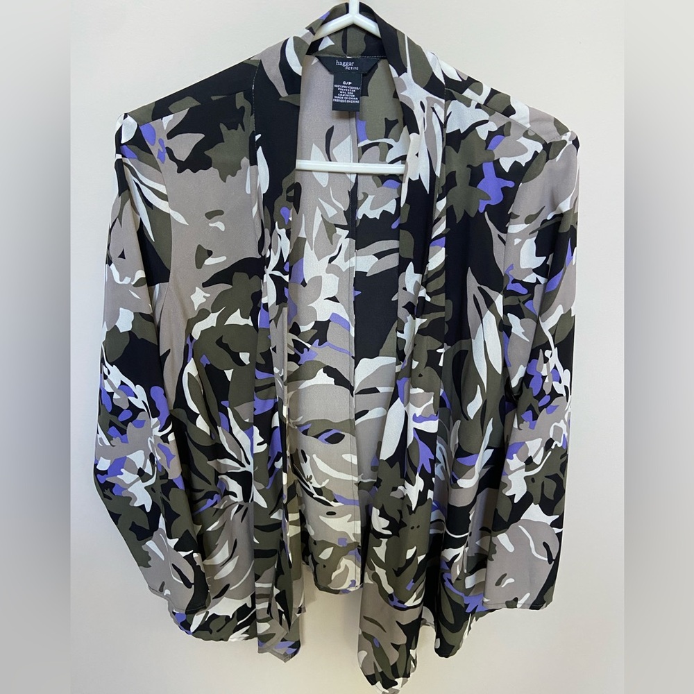 Women's Haggar Petite Camouflage print open front top/jacket size small